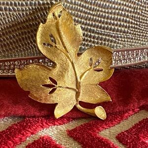 B.S.K. Vintage Gold Plated Beautiful Detailing Stamped Brooch